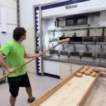 Mani in pasta a Caprarola: il laboratorio di panificazione di Territorio in Movimento 3.0 presso il forno La Casa del Pane (20 di 36)