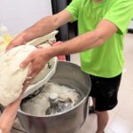 Mani in pasta a Caprarola: il laboratorio di panificazione di Territorio in Movimento 3.0 presso il forno La Casa del Pane (31 di 36)