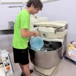 Mani in pasta a Caprarola: il laboratorio di panificazione di Territorio in Movimento 3.0 presso il forno La Casa del Pane (34 di 36)
